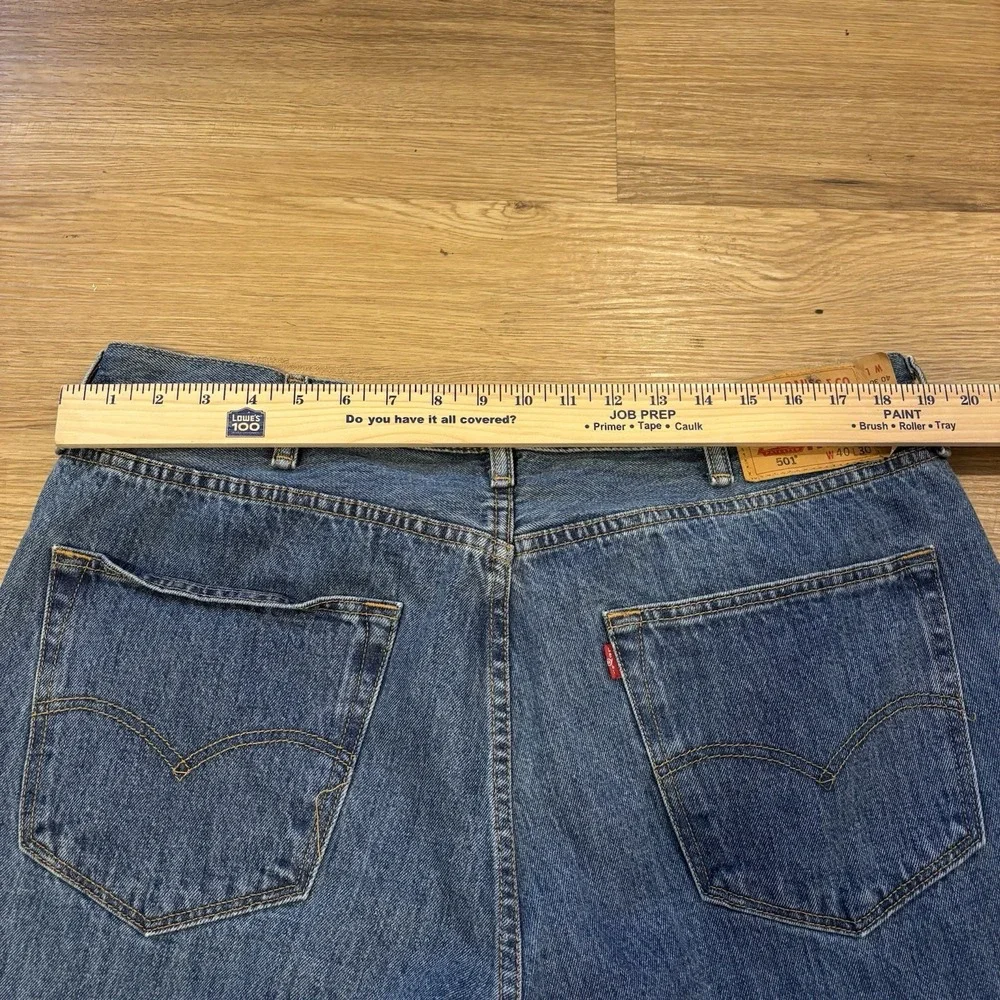 Levis 501 Denim Jeans Mens‎ Size 40 X 30 Original Fit Button Fly Medium Wash 1M